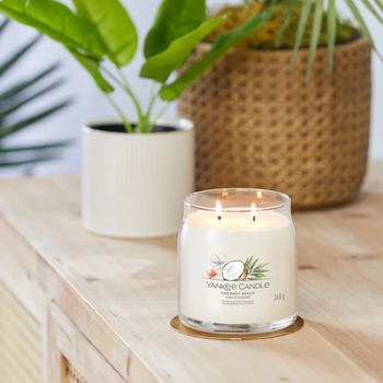 Coconut Beach Signature Candle ( kokosová pláž ) - Vonná sviečka

